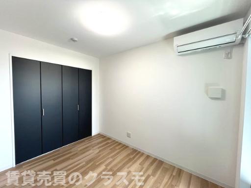 居室・リビング　階数により床の色に違いがあります