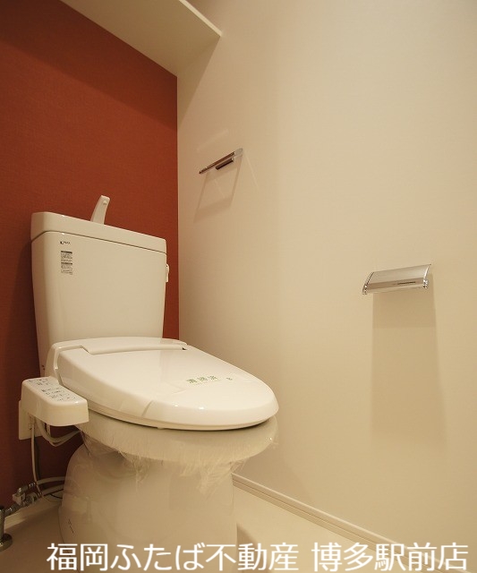 エンクレスト博多ハーモニーのトイレ写真
