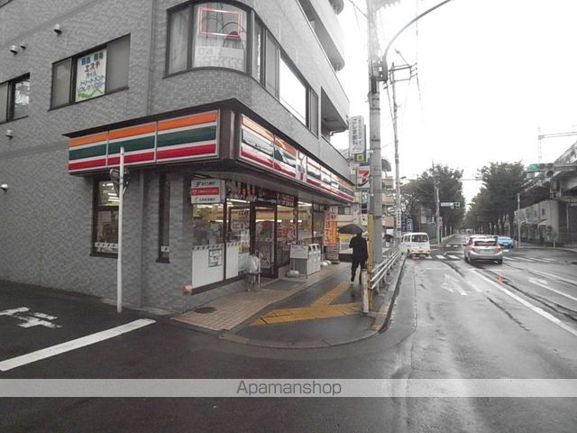 コンビニ　セブンイレブン（コンビニ）まで409m