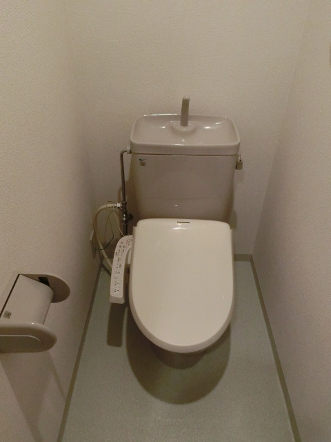トイレ　ウォシュレット付きトイレは最近人気急上昇。