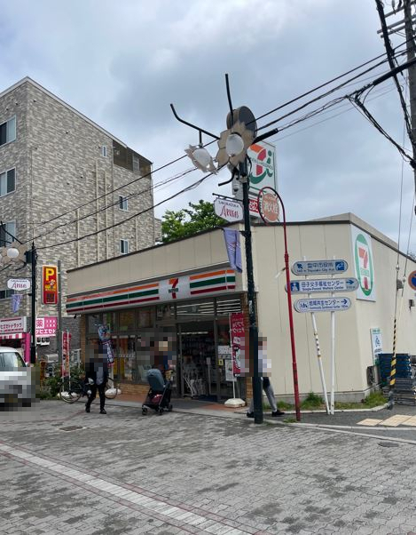 コンビニ　セブンイレブン 豊中中桜塚2丁目店（コンビニ）まで155m