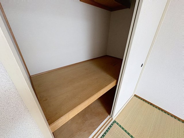 収納　掲載写真は同型モデルを掲載しており実際のお部屋と仕様等が異な