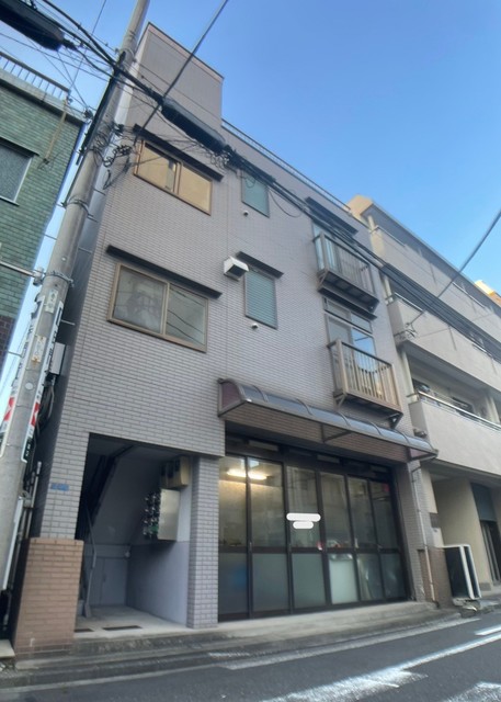 都営新宿線 森下駅 徒歩1分 3階建 築50年の外観写真