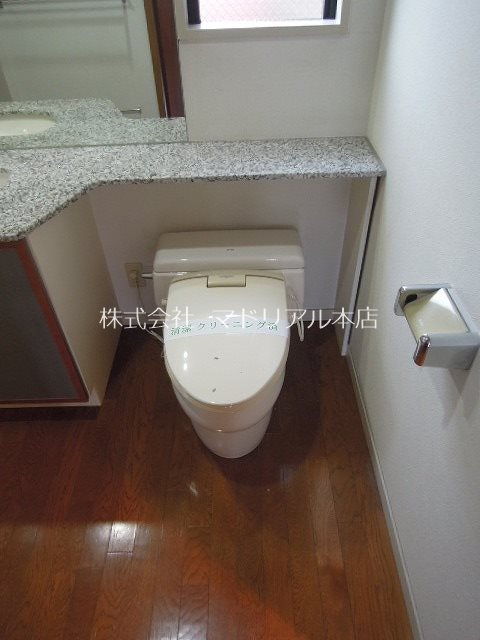 ＪＲ京浜東北線 大井町駅 徒歩8分 5階建 築32年のトイレ写真