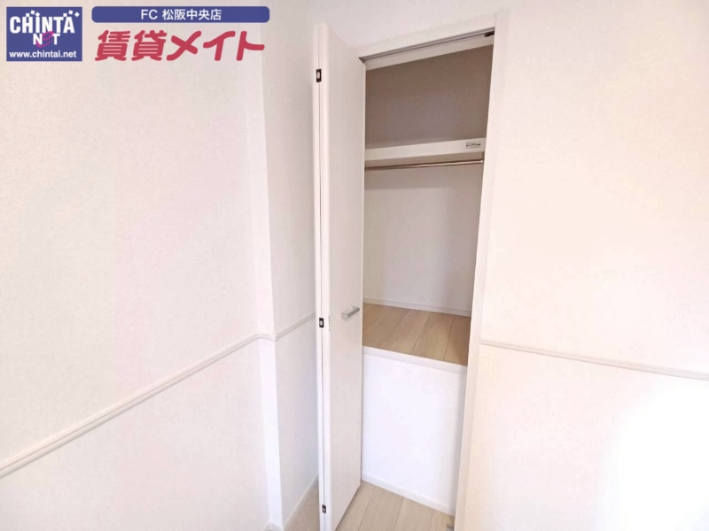 収納　同型反転画像参考