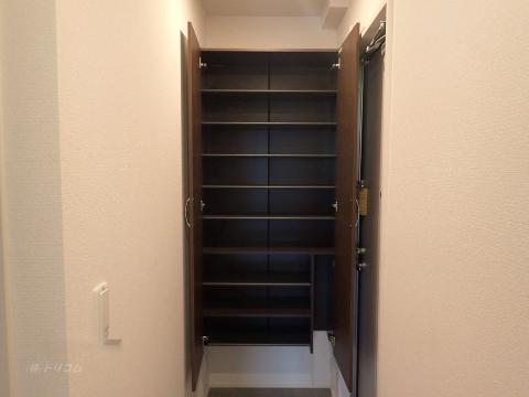 玄関　玄関（イメージ）