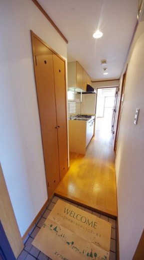 玄関　※別部屋参考写真