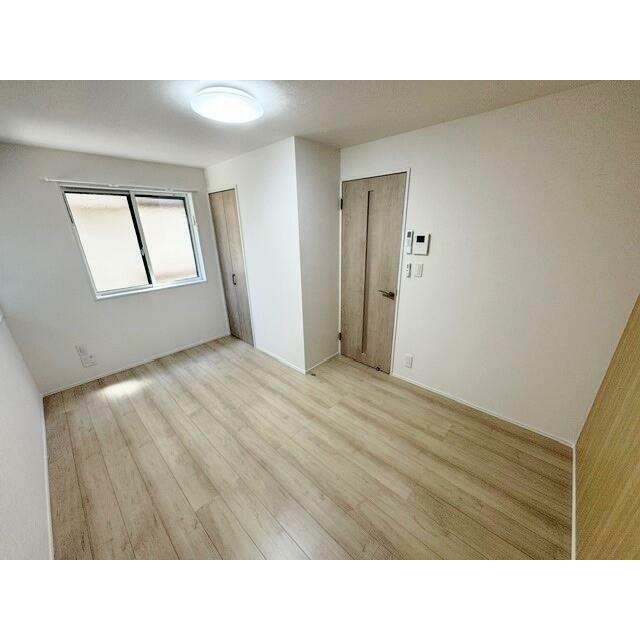 居室・リビング　お持ちの家具の配置を考えると洋室のお部屋が暮らしやすいという