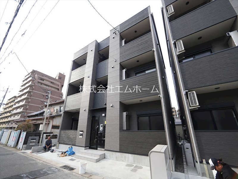 建物外観　外観　オートロック付　宅配ＢＯＸ付　ゴミステーション付