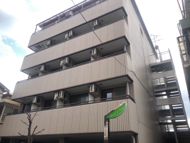 Maison de Esaka