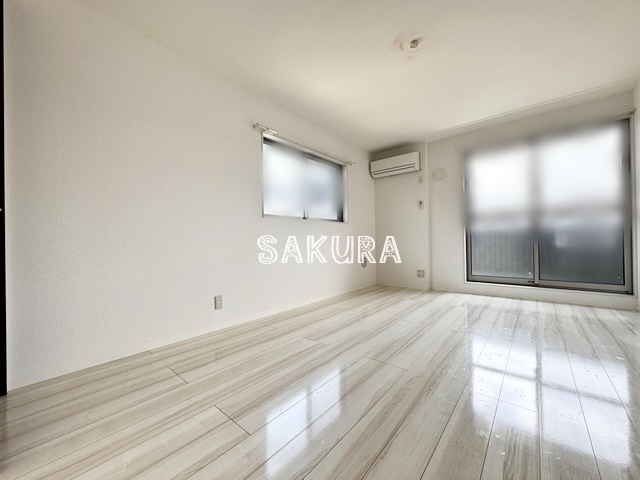居室・リビング　開放感のあるゆったりとしたお部屋です♪