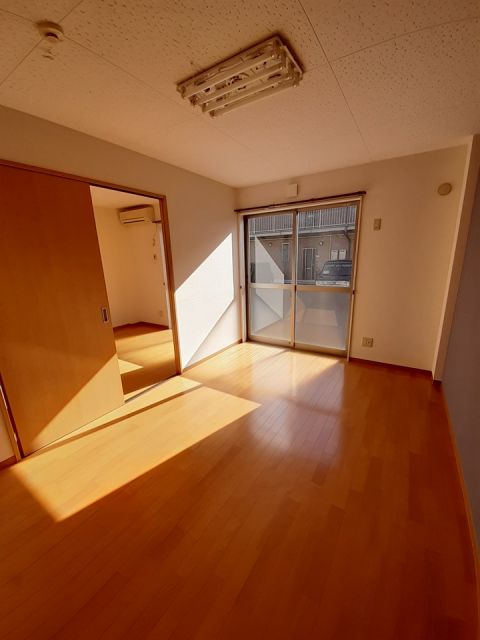 ルネッサンス久米Aの内装写真