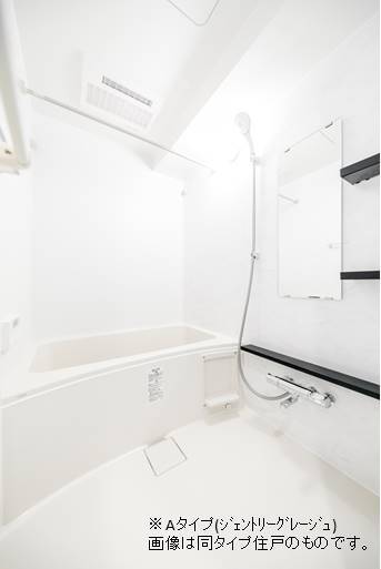 バス・シャワールーム　※写真は同タイプ住戸です。