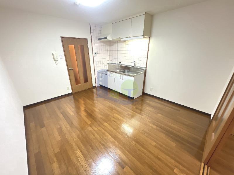 阪急京都線 上新庄駅 徒歩10分 4階建 築31年の内装写真