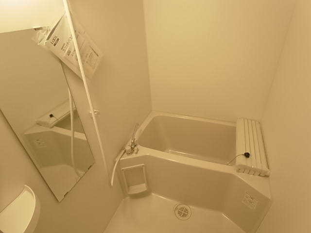 バス・シャワールーム　広々バスルーム