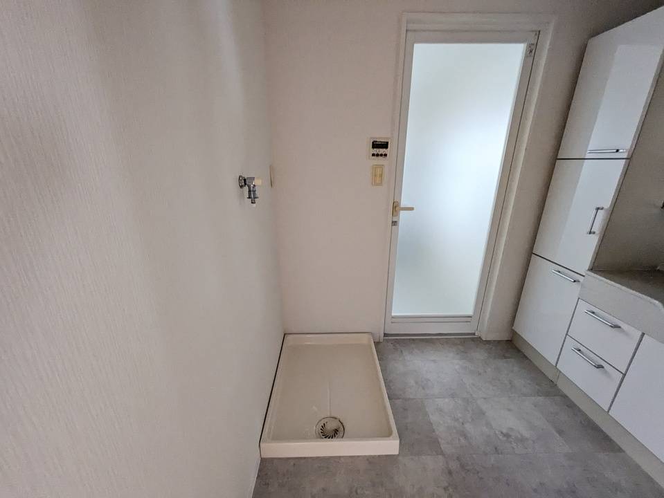 洗面設備　洗濯機置場