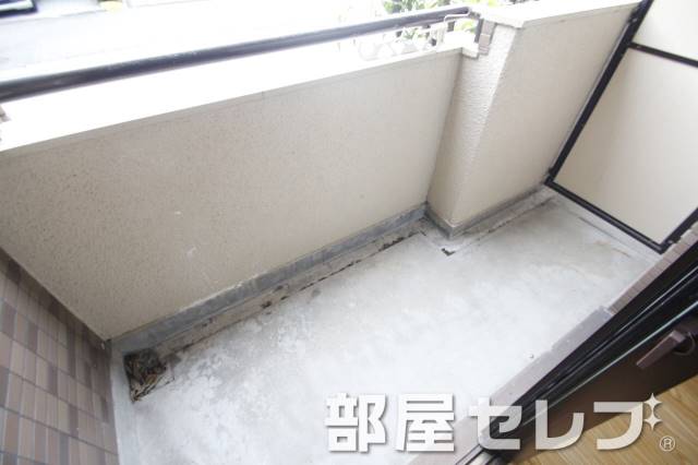 バルコニー　他号室の写真になります。