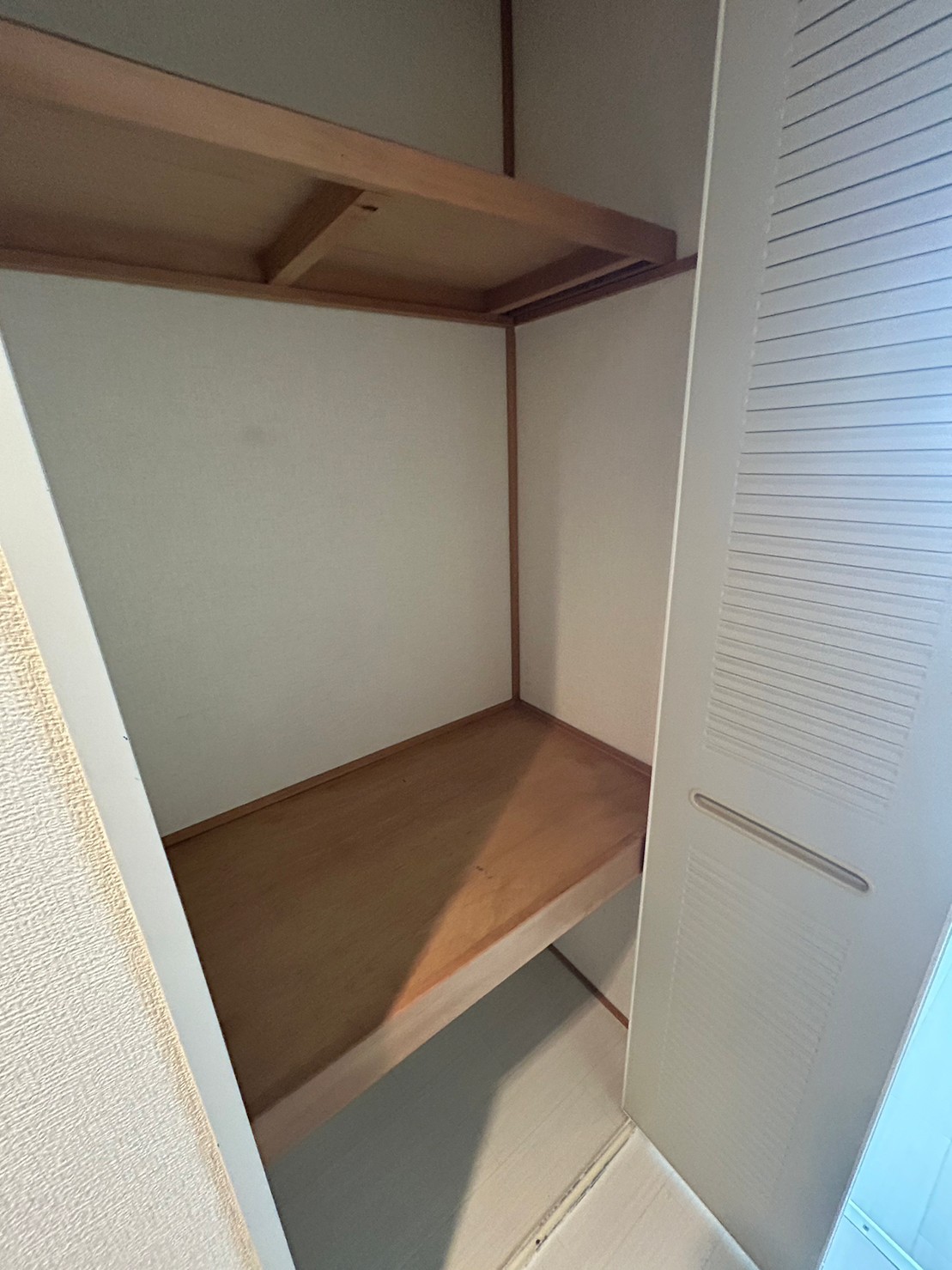 収納　1人暮らしにちょうどいいサイズのクローゼットです！