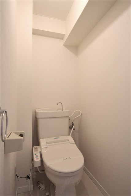 【松山市空港通のマンションのトイレ】