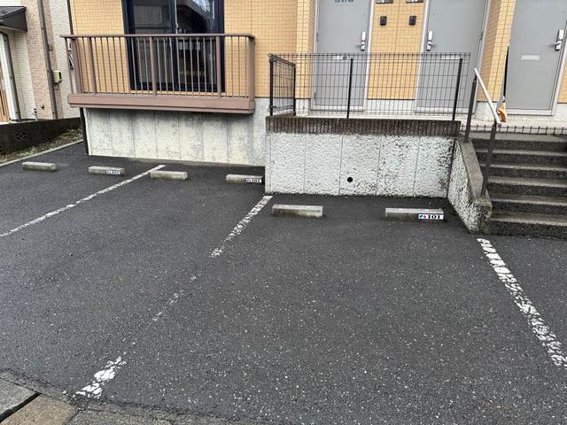 【ブランシェ山王の駐車場】