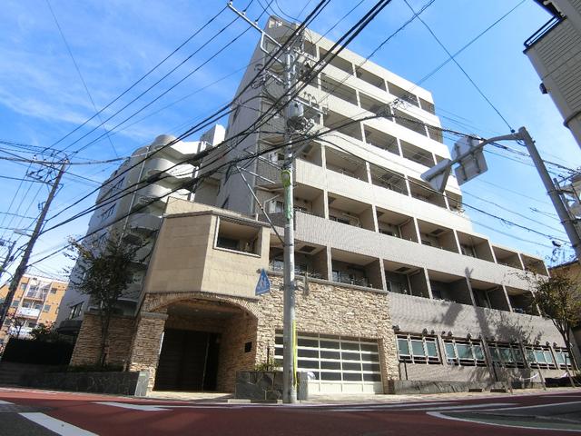 世田谷区羽根木のマンションの建物外観