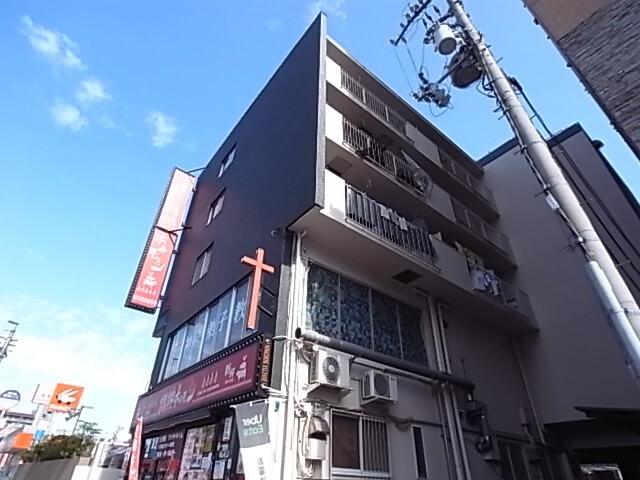 【神戸市灘区記田町のマンションの建物外観】