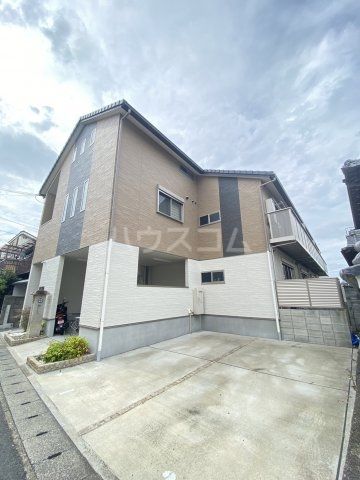 京都市西京区川島尻堀町のアパートの建物外観