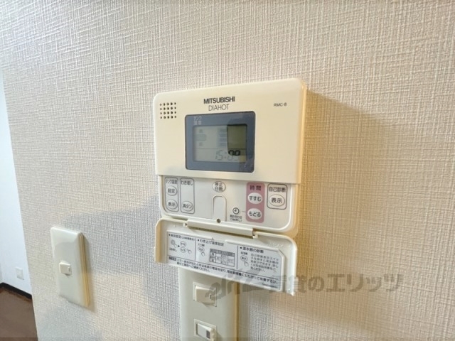 その他設備　給湯器リモコン