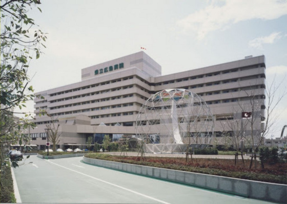 コンビニ　ローソン県立広島病院店（コンビニ）まで132m