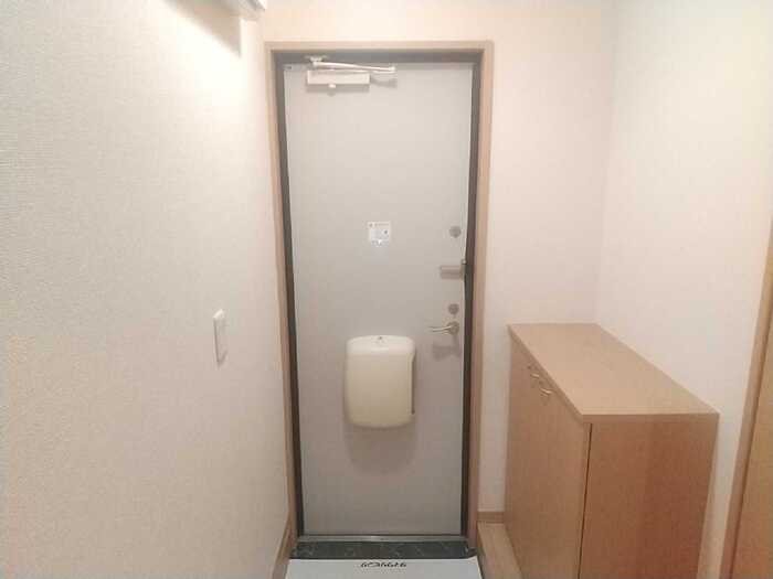 玄関　同等タイプのイメージ画像です。