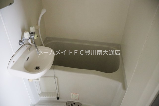 バス・シャワールーム　同型別部屋写真