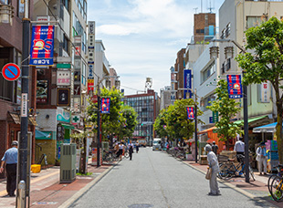 ショッピングセンター　烏山駅前通り商店街（ショッピングセンター）まで260m