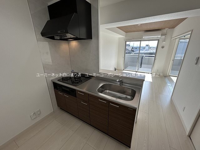 キッチン　システムキッチン　3口コンロ☆