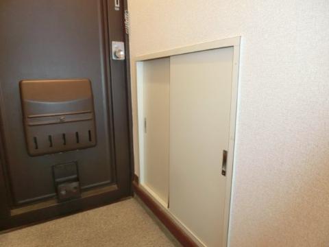 　玄関　下駄箱