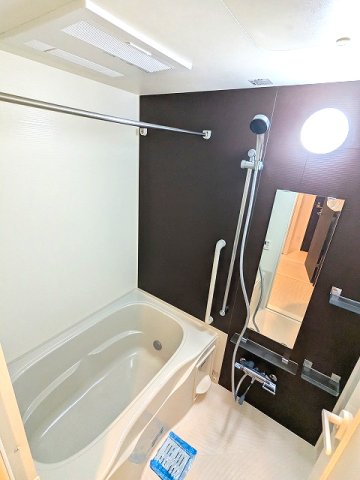 バス・シャワールーム　レジディア新御徒町II２ＬＤＫのバスルームです、追焚、浴室換気