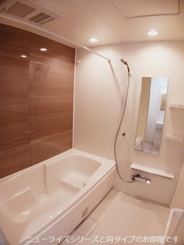 バス・シャワールーム　図面と現状に相違がある場合には現状を優先