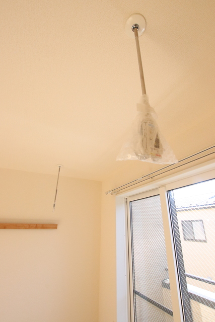 その他設備　室内物干しです♪※施工中です。