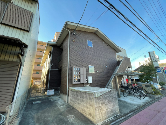 建物外観　東側からの外観