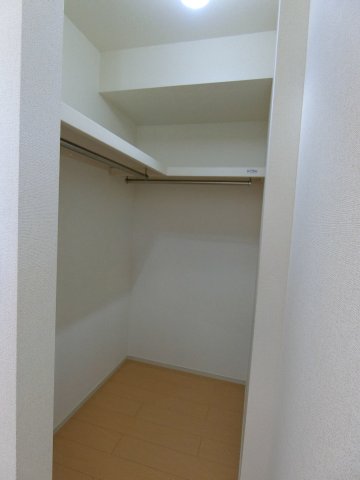 収納　イメージ102号室の写真（反転あり）