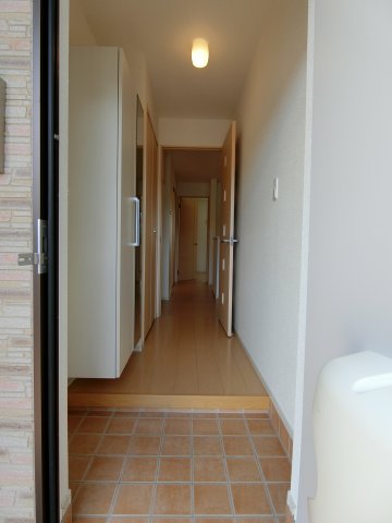 玄関　イメージ102号室の写真（反転あり）