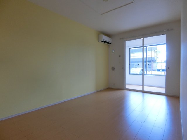 居室・リビング　イメージ102号室の写真（反転あり）