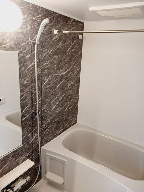 バス・シャワールーム