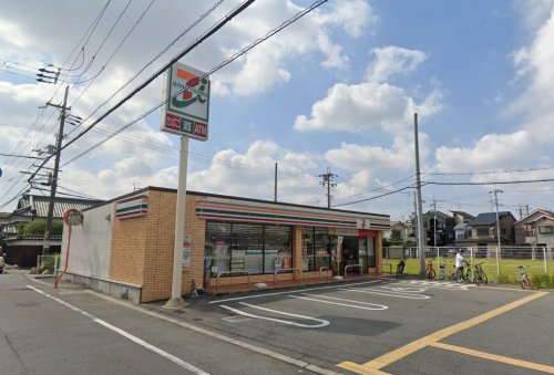 コンビニ　セブンイレブン 松原天美西2丁目店（コンビニ）まで404m