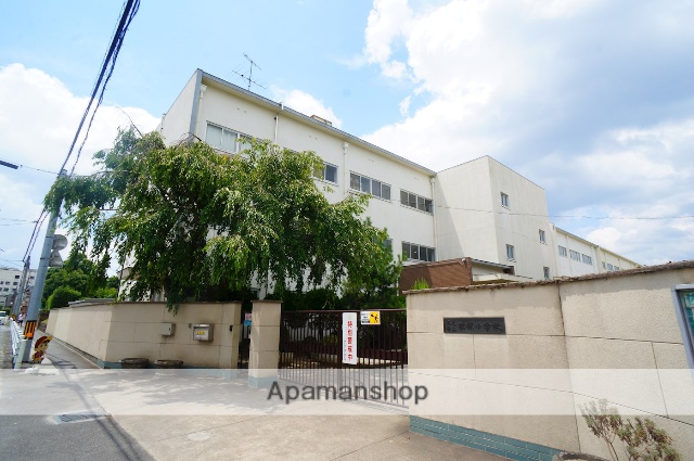 小学校　奈良市立佐保小学校（小学校）まで677m