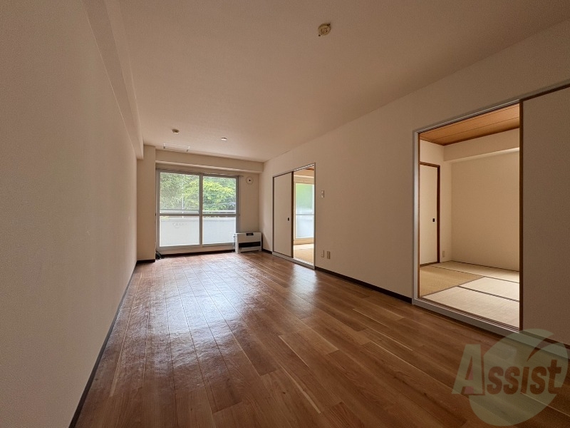 居室・リビング　広くてきれいなリビングです！快適に過ごせそうですね。