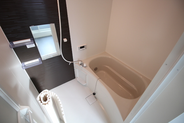 バス・シャワールーム　追い焚き・浴室乾燥付き♪