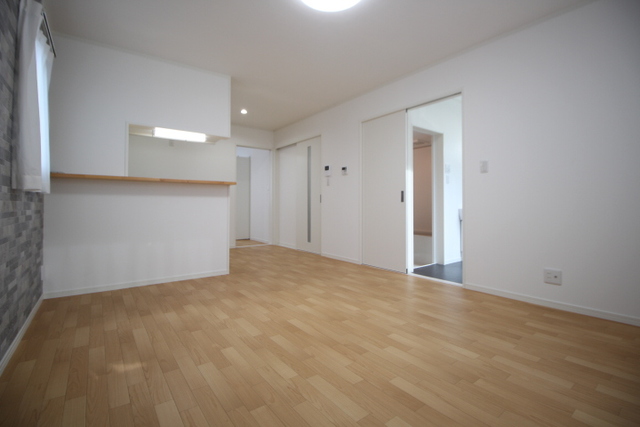 居室・リビング　室内写真同タイプ別部屋。現状優先。