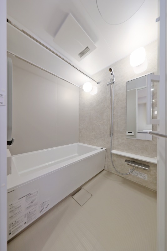 バス・シャワールーム　バスルーム※同タイプ参考写真