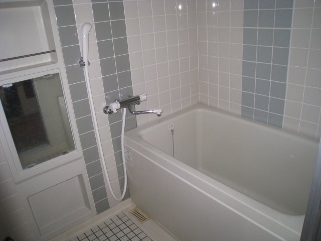 バス・シャワールーム　同物件別部屋