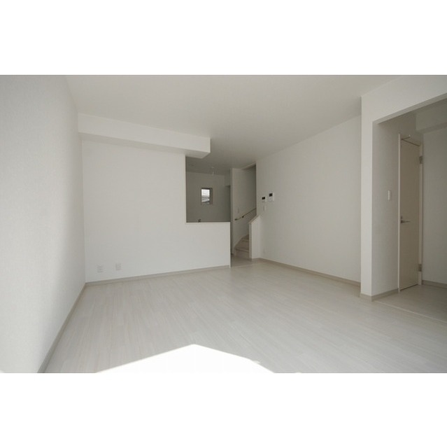 居室・リビング　同間取り１０１号室の写真